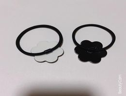 4CM Fashion black and white acrylic flower head rope C hair ring rubber band hairpin for ladies Favourite headdress Jewellery accesso8480511