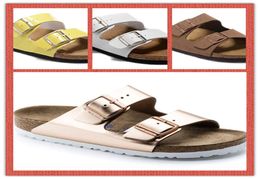 New Summer Beach Cork Slipper Flip Flops Sandalen gemischte Männer und Frauen Color Casual Slides Schuhe flache klassische Modeschuppen5631274980402