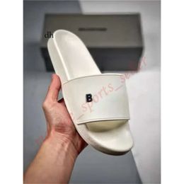 With Box Summer Arrival Triple S OG Mens Fashion Sandal Slippers Designer Light Yellow White Black Brown Outdoor Beach Swim Walking Women Slides Trainers Af