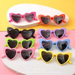 Sunglasses New Childrens Cute Heart Sunglasses for Girls and Boys Outdoor Big Cat Eye Frame UV400 Sunglasses Sweet Candy Colour Cartoon Glasses d240513