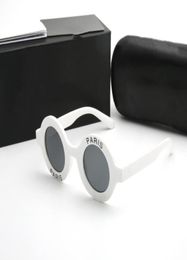 Designer Round Sunglasses Fashion Glasses Circular Design for Man Woman Full Frame Black White Color Optional Highquality2586595