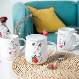 Mugs Lovely Cartoon Strawberry Mouse Ceramic Cup Student Korean Version With Spoons Lovers Water Household Coffee