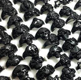 Bulk lots 50pcs Styles Mixed Black Plated Skull Skeleton Gothic Ring Whole Man Boy Punk Cool Rocker Metal Rings New Arrival Je1869802