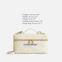 Bang Bang Vanity Case Crossbody Bag Handbag Womens Designer BotegaVeneta Mini Intrecciato Leather Vanity Case With Detachable Strap Size 12.5cm(H)*22cm(W)*5cm(D) Z6UW