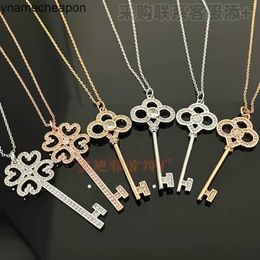 Tiffanncy High End Jewellery necklaces for women The the same the Four Heart Key Necklace of the Full Sky Star and the the same key necklace of the Full Sky StarT Original 1:1