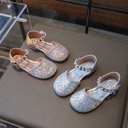 Sneakers 2024 Summer Little Girl Water Diamond Dress Princess Single Shoes Silver Soft Sole Crystal Performance Trend H240513