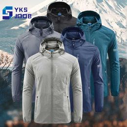 Men's Casual Shirts Lightweight hiking jacket for men summer sun protection breathable skin clothing outdoor camping fishing running thin hooded Q240510