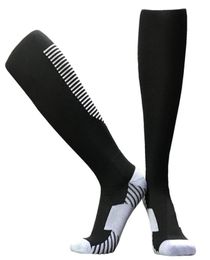 2019 Men Anti Slip Soccer Socks Cotton Football Socks Breathable Calcetines Truesox Sports Running Volleyball Cycling Women Stocki2252861