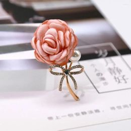 Brooches Female Niche Design Bow Pearl Sweater Pin Fabric Rhinestone Women Brooch Vintage Fashion Jewellery Clothing Accessory