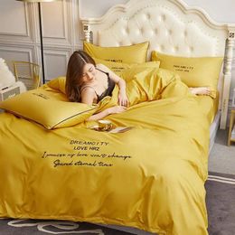 Bedding Sets Design Model Washed Silk 4 Piece Home Textile Quilt Cover Sheet Pillowcase Luxury Embroidery Comfortable Fabric