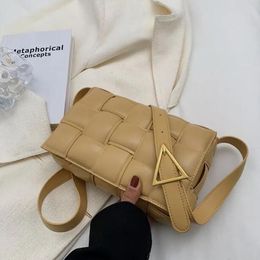 Designer Crossbody Bag 19CM Luxury Shoulder Bag 10A Mirror quality Lambskin Leather Messenger Bag Intreccio Leather Flap Bag Padded Cassette