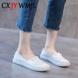 Fitness Shoes 2024 Women Large Size Hole Leather Breathable Soft Flats Ladies Comfortable Vulcanised Summer Casual Shoe Pregnant Woman