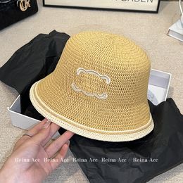 Designer Wide Brim Hats 2024 NEW Women Letters Bucket Hat Breathable Straw Hat Women's Summer Outings Adjustable Flat top Hats