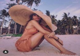 Wide Brim Hats Female Larger Beach Fashion Ins Oversized Styling Hat Women Foldable UV Protection Summer Drop Whole Eger224460187
