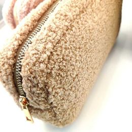 Pencil Bags Teddy Velvet Makeup Bag Zipper Loop Plush Cashmere Toilet Bag Makeup Bag Makeup Bag