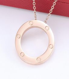 logo luxury Pendant Necklaces women round pendant stainless steel couple round circle Jewellery on the neck fashion Christmas Valent4507153