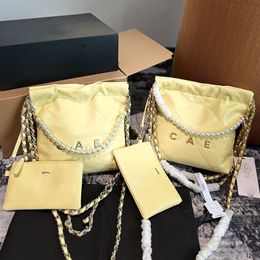 Large Capacity Designer 22bag Women Totes Bag Patent Leather Shoulder Bag Gold/Silver Coin Charm Garbage Bag Gold/Silver Hardware Letter Decoration Handbag 20cm