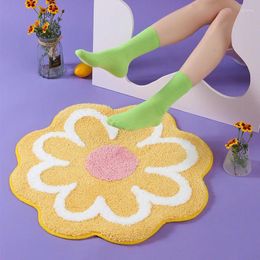 Carpets INS Flower Non-Slip Floor Mat Bathroom Absorbent Pads Home Bedroom Entry Door Carpet Cute