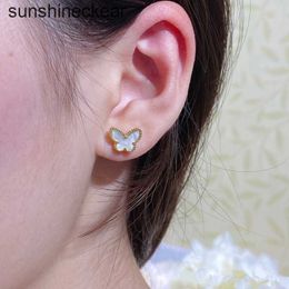 Classic design full of love Valentines Day earrings New Butterfly Earrings Advanced Exquisite with common vanlay