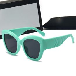 New classic G woman cat eye sunglasses womens fashion UV400 square frame shades geometric lines wide temples oversize beach eyewear dri 285C