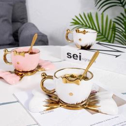 Mugs Nordic Gold Stroke Ceramic Coffee Cup With Saucer Modern Painted Bow Decorative Mug Afternoon Tea Bread Milk Cups Couple