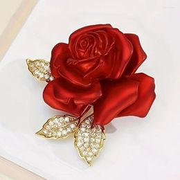 Brooches Light Luxury Senior Sense Of Imitation Red Rose Brooch Upscale Female Temperament Corsage Suit Sweater Pin Tide Gift