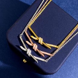 Brand Knot Designer Pendant Necklaces for Women 18K Gold Silver Sweet Bowknot Shining Crystal Diamond Necklace Party Wedding Jewel7011376