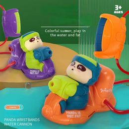 Süßer Cartoon Panda Handgelenk Wasserpistole Kinder Kinder im Freien Beach Schwimmbad Spaß Wasserkampf Wasserpistole Spielzeug 240509