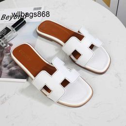 Home Womens Sandals White Flat Bottomed Slippers for Women Wearing Silver on the New Summer Water Diamond Shaped Genuine Leather. Fashion Net Red Black Brown