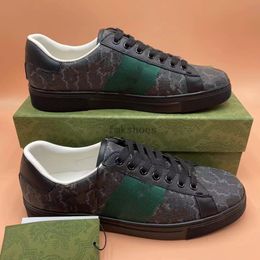 Scarpe designer Ape Ace Sneakers Mareschi di scarpe da uomo basse moca