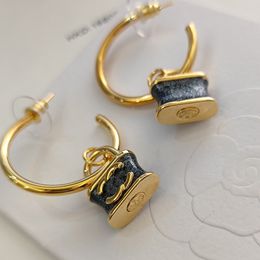 Von hochwertiger Designer -Ohrringe Perlen Gestüt Brandbrief 18K Gold plattiert Kupfer Ohrring Vogue Frauen Diamant Hochzeit Schmuck Geburtstag Geschenk