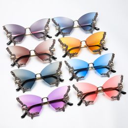 fashion designer sunglasses for women big frame anti-UV butterfly sunglasses retro rhinestones eyeglasses goggle outdoor beach sun glasses woman