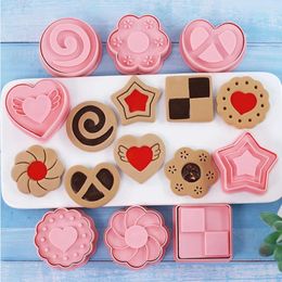 Baking Moulds 8Pcs Valentines Day Cookie Cutters Love Heart Fondant Embosser Stamp Biscuit Mould Wedding Party Decor Diy Pastry Bakeware