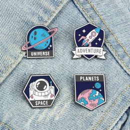 Brooches Creative Explore Universe Lapel Pins Space Astronaut Planet Adventure For Kids Friends Cartoon Custom Bag Badge Jewelry