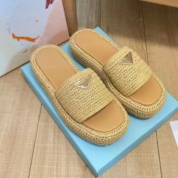 Sandallar Ünlü Tasarımcı Kadın Tığ Flatform Slaytlar Sandal Platform Topuklu Slivert Thunky Örgü Kaydırıcıları Sandles Yaz Flip Flops Tutan Ayakkabı