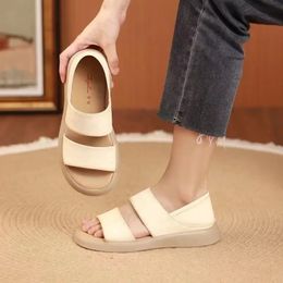 Women Flat Bottom Sandals Fashion Women Casual Cover Heel Sandalias Hollow Out Soft Sole Solid Colour Beach Shoes Summer 240509