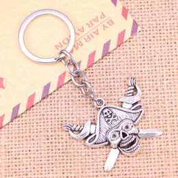 Keychains 20pcs Fashion Keychain 45x34mm Pirate Skull And Cross Swords Pendants DIY Men Jewellery Car Key Chain Souvenir For Gift