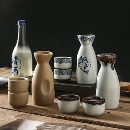 Japanese Sake Set Creative Commercial Izakaya Dispenser Barware Household Kitchen Vintage Ceramic Shochu Kettle Tea Cups 240509