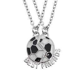 Pendant Necklaces Best friend splicing necklace male and female creative football design pendant student friendship jewelry accessories gift J240513