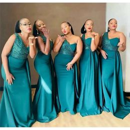 2024 Bridesmaid Dresses Hunter Green For Weddings One Shoulder Satin Sequined Lace Mermaid Plus Size Long Formal Maid Of Honour Gowns Wedding Guest Wear Floor 0514