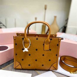 Hot High Quality Tote Bag Brown Shoulder Shopping Luxury Wallets Men Designer Brand Composite Handbags Totes Purse Womens Wallet Cross Body Lady