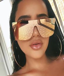 Sunglasses Fashion Square Women Oversized Mirror Men Shades Glasses Metal Rivet Trend Unique Quayer Eyewear8207234