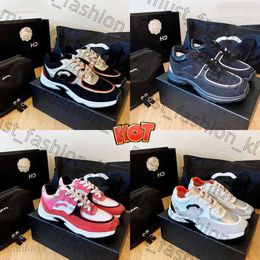 Chanells Sandal Top Designer feminino Casual Casual Running Channelbags Shoe Sneakers Sneakers Vintage Camurna Men Chanells Treinadores Moda 943