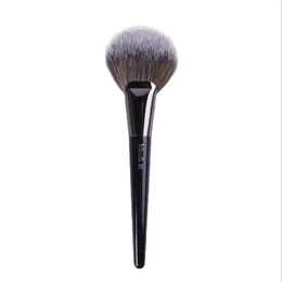 Makeup Brushes 1pc Fan Powder Contour Make Up Brush Setting Finish Bronzer Practical Beauty Tools Professional Blusher