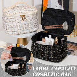 Storage Bags Large Capacity Toiletries Cosmetic Bag With Handle Cosmetics Dressing Table Travel