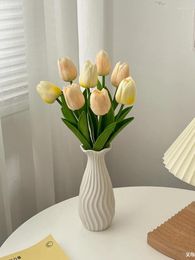 Vases Nordic Creative Hydroponic White Retro Ceramic Vase Senior Sense Ins Wind Home Decor Room Modern Decorative
