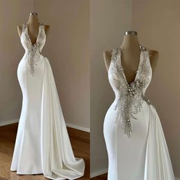 Exquisite Mermaid Wedding Dresses V-neck Shining Appliques Beads Sleeveless Pleats Satin Zipper Bridal Customized Robe De special