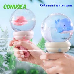 Water gun Led cute mini gun childrens cartoon spray gun machine baby shower toy outdoor swimming pool party toy 240509