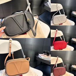 Fashion Designer Bag Women Shoulder Bags 29 Luxurys Designers bag V Handbag Lady Crossbody Camera bags wallet Nappa Stud Tote bag 5A