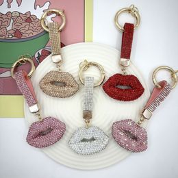 Boca acabada de diamante lábios cheios de diamantes Red Lips Acessórios criativos Acessórios pendentes de cadeia -chave Diy Bag Pingente